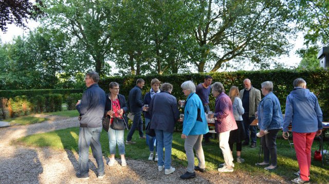 Efkes stille staon bie (vrijdag 21 juni 2019)